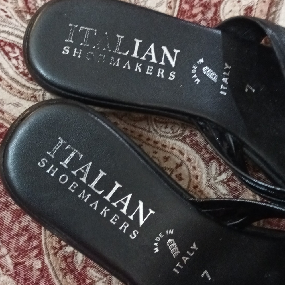 size 7 Italian Shoemakers black wedged sandal - Picture 4 of 17